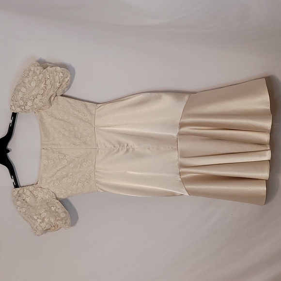 GAL Meets Glam Adele Off The Shoulder Dress - Picture 15 of 17